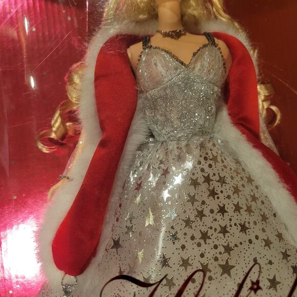 Vintage 2001 Holiday Celebration Barbie Doll Special Edition Mattel Hallmark - Picture 3 of 5